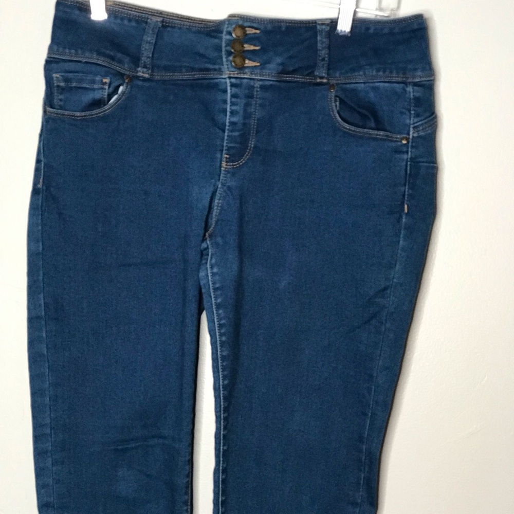 Jeans - Picture 2 of 7